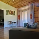 Sunset Boutique & 3*