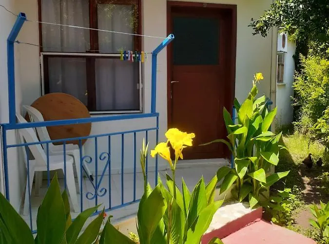 Sunset Boutique & Konukevi 3*